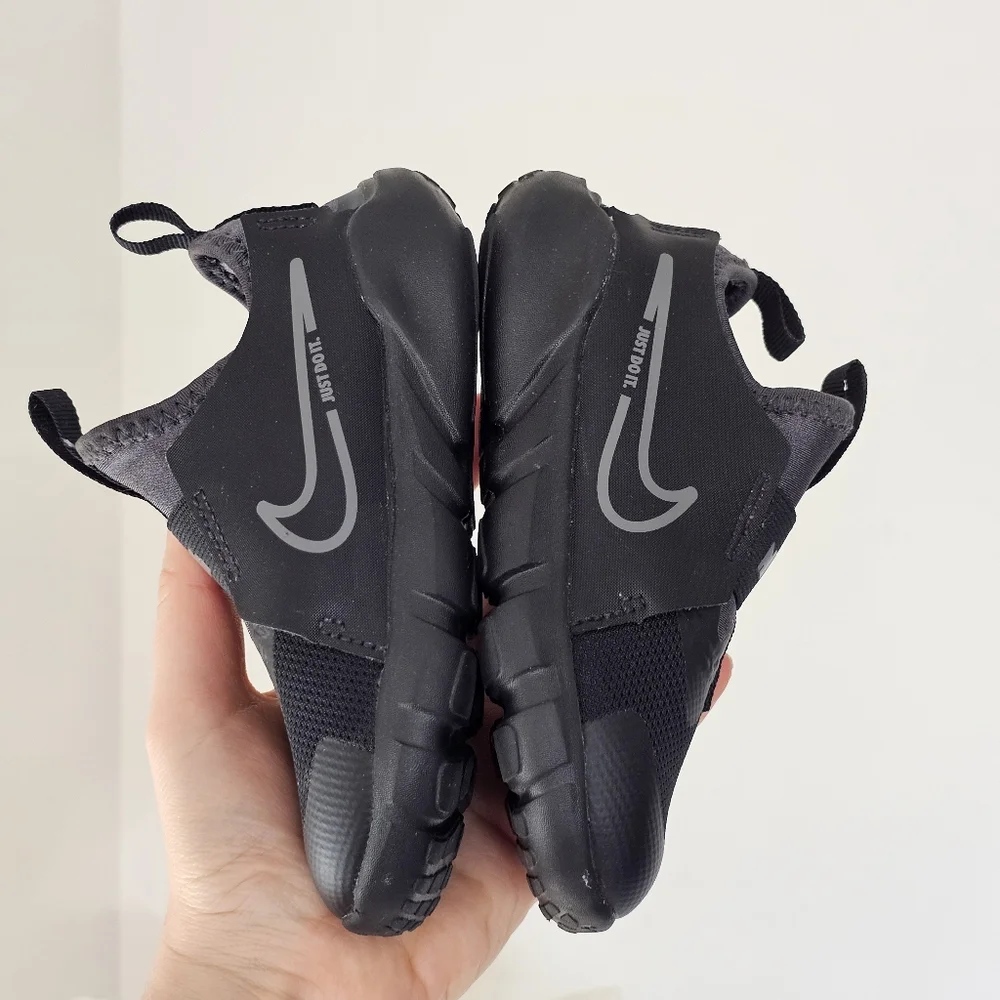 Nike Flex Runner 2 Toddler 10C Black Slip-On Sneakers DJ6039-001 Lightweight - Picture 9 of 13